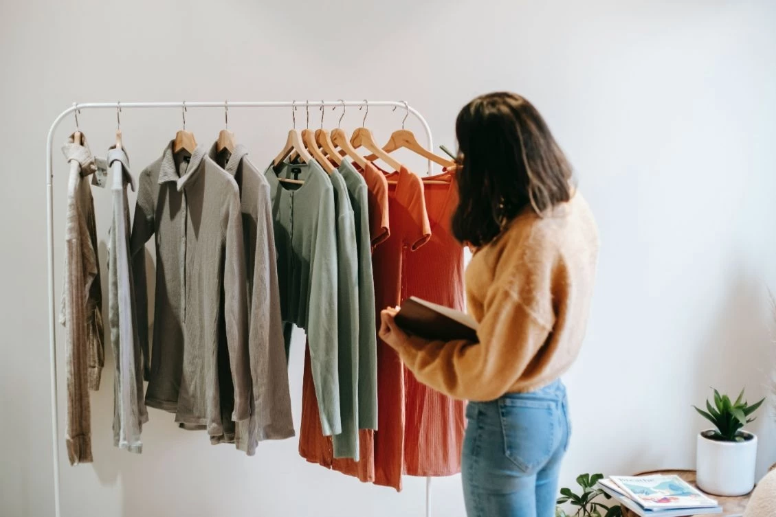 How to Build a Capsule Wardrobe That Works Year-Round